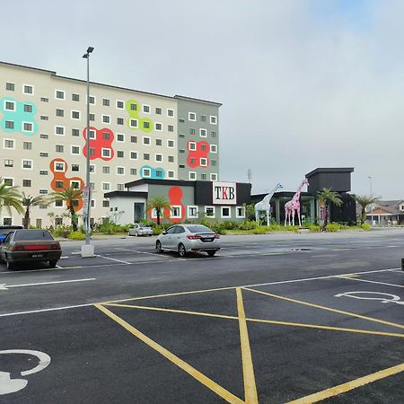 Hotel Soho Lestari Seri Iskandar Exteriér fotografie